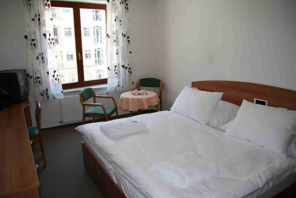 Lazensky Hotel Park Poděbrady Buitenkant foto
